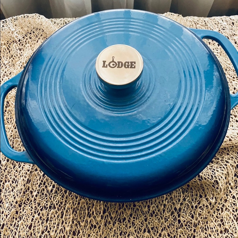 Lodge Enameled Cast Iron 6 Quart Dutch Oven Heavy DutyCookware Pot, Indigo Blue